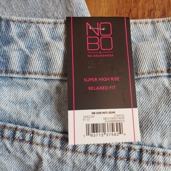 NWT No Boundaries Lightwash Super High-Rise Jeans - Picture 15 of 16